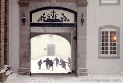 Cour du Vieux-Séminaire en hiver Cour du Vieux-Séminaire en hiver